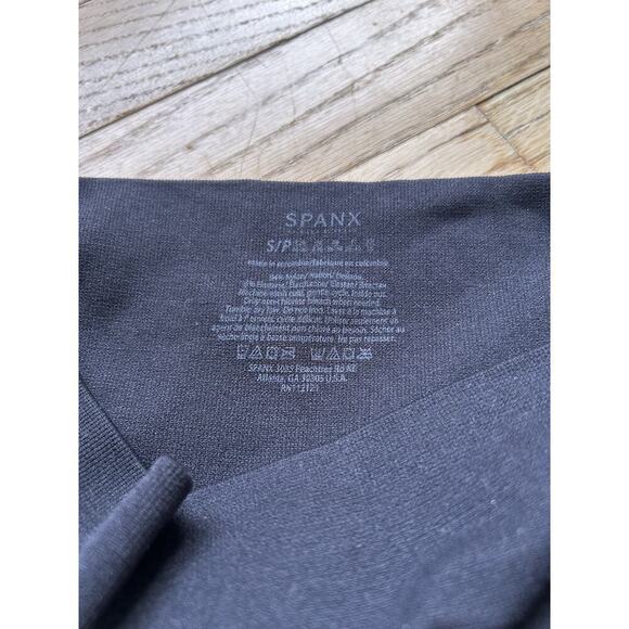 Spanx Leggings Womens Small Black Look At Me Now Seamless Side Zip Ankle - Picture 4 of 7